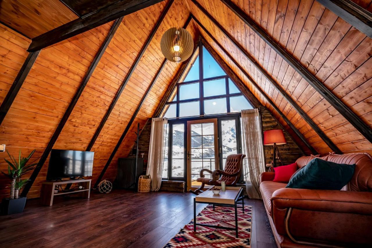 Voyager Villa Казбеги Екстериор снимка